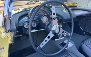Unknown-Corvette-1958-Yellow-Gray-14