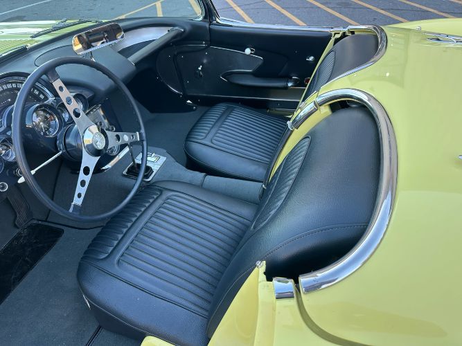 Unknown-Corvette-1958-Yellow-Gray-16