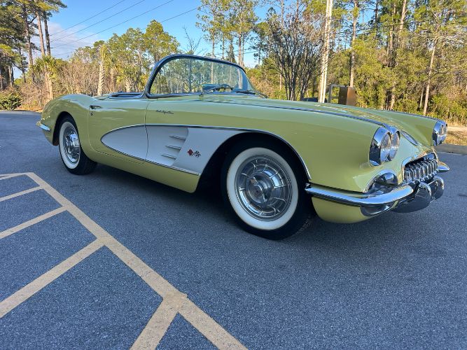Unknown-Corvette-1958-Yellow-Gray-26