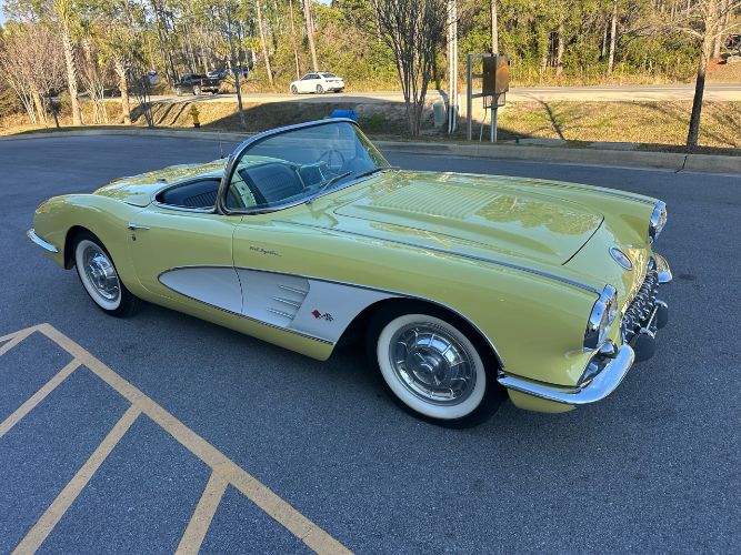 Unknown-Corvette-1958-Yellow-Gray-28