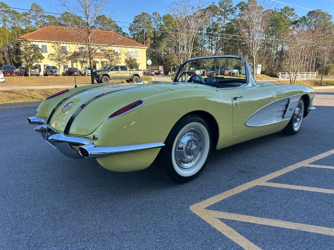 Unknown-Corvette-1958-Yellow-Gray-3