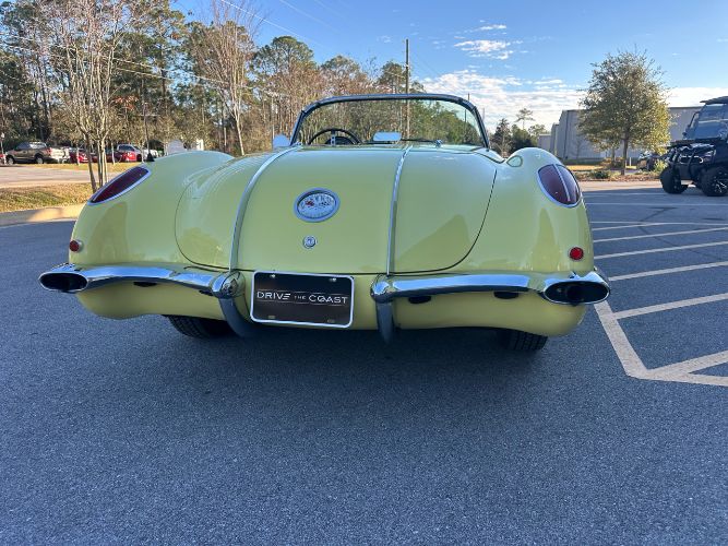 Unknown-Corvette-1958-Yellow-Gray-5