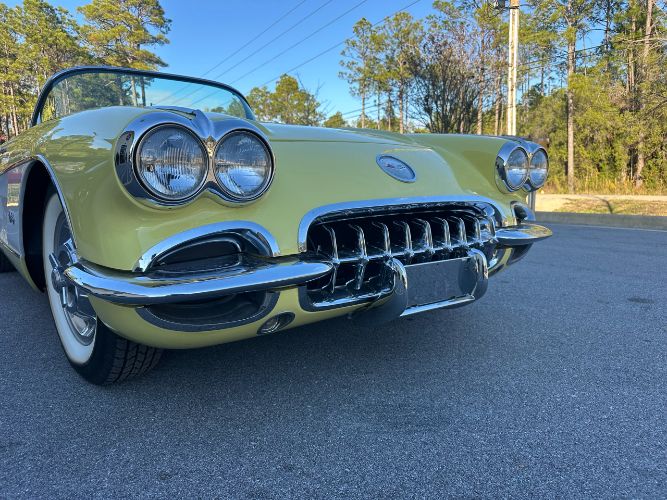 Unknown-Corvette-1958-Yellow-Gray-6