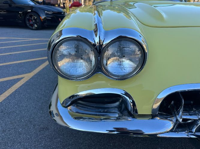 Unknown-Corvette-1958-Yellow-Gray-7