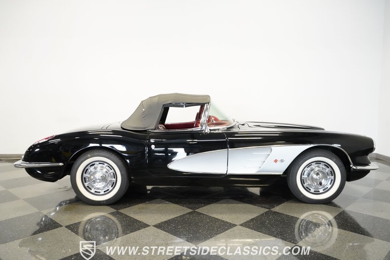 Unknown-Corvette-1959-Black-Red-1