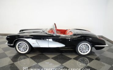 Unknown-Corvette-1959-Black-Red-16