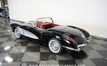 Unknown-Corvette-1959-Black-Red-18