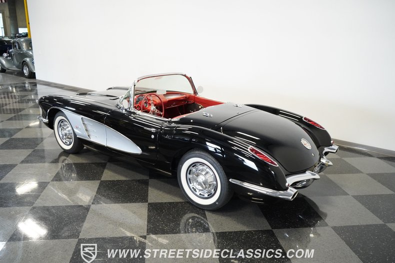 Unknown-Corvette-1959-Black-Red-18