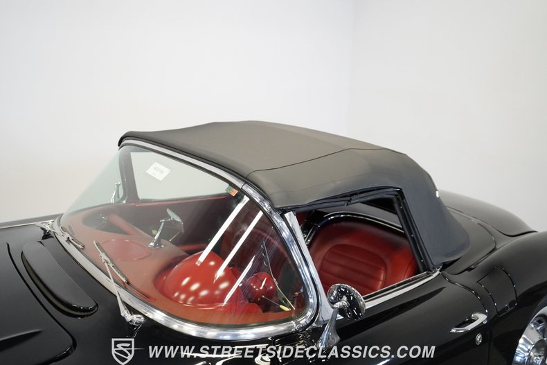 Unknown-Corvette-1959-Black-Red-34