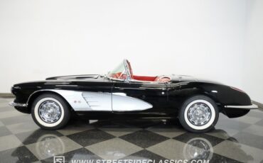 Unknown-Corvette-1959-Black-Red