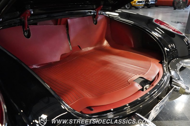 Unknown-Corvette-1959-Black-Red-43