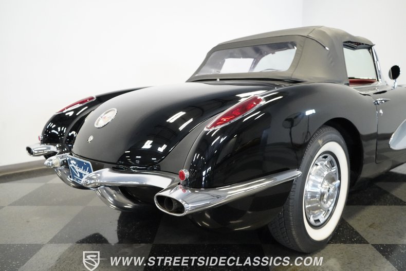 Unknown-Corvette-1959-Black-Red-46