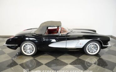 Unknown-Corvette-1959-Black-Red-49