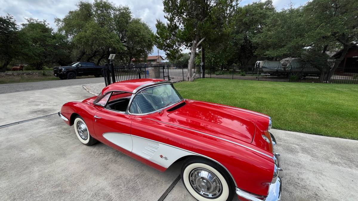 Unknown-Corvette-1959-red-3