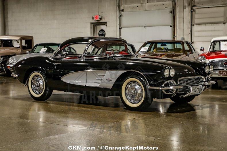 Unknown-Corvette-1961-Black-Red-1