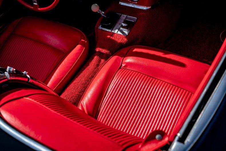 Unknown-Corvette-1961-Black-Red-16