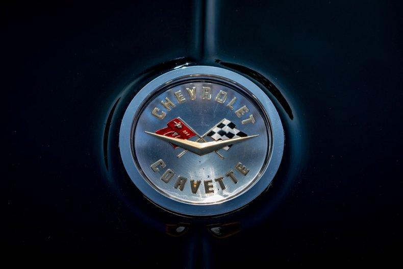Unknown-Corvette-1961-Black-Red-18