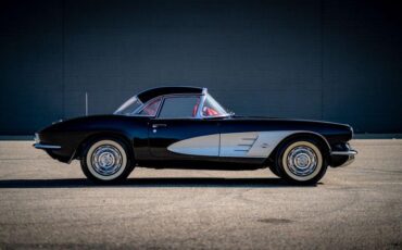 Unknown-Corvette-1961-Black-Red-19