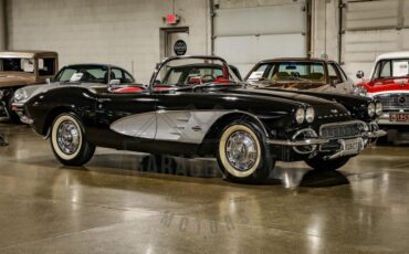 Unknown-Corvette-1961-Black-Red-23
