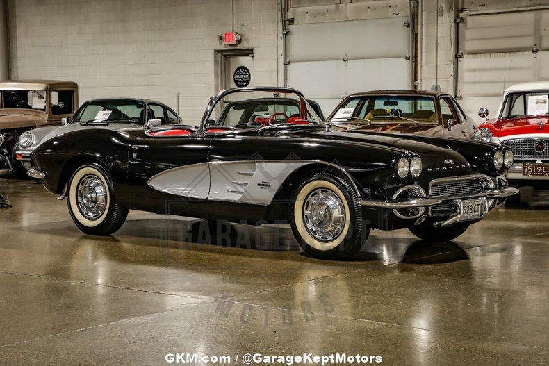 Unknown-Corvette-1961-Black-Red-23