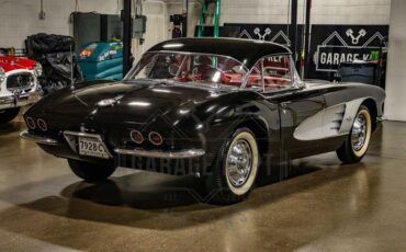 Unknown-Corvette-1961-Black-Red-33