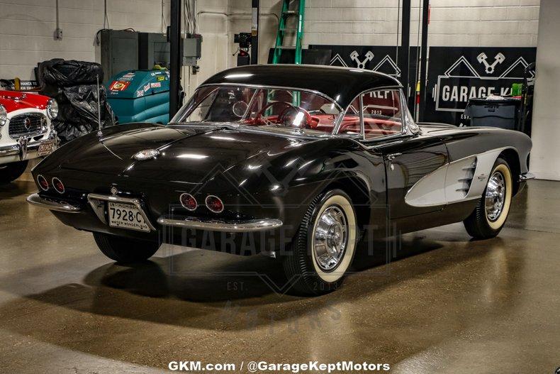 Unknown-Corvette-1961-Black-Red-33