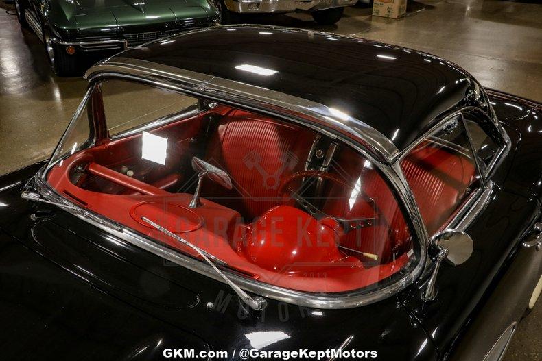 Unknown-Corvette-1961-Black-Red-35