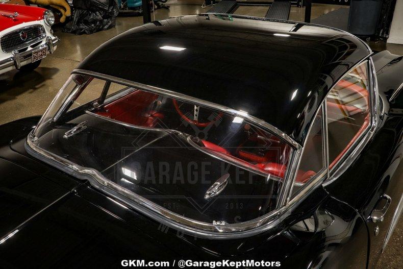 Unknown-Corvette-1961-Black-Red-39