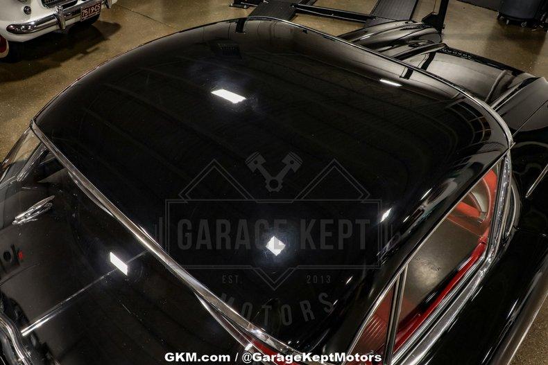 Unknown-Corvette-1961-Black-Red-40