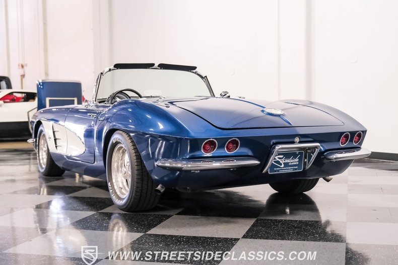 Unknown-Corvette-1961-Lemans-Blue-Black-11