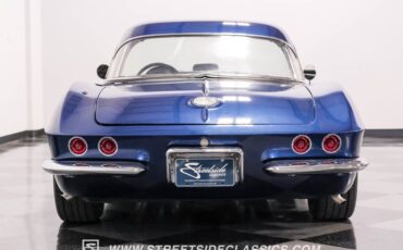 Unknown-Corvette-1961-Lemans-Blue-Black-12