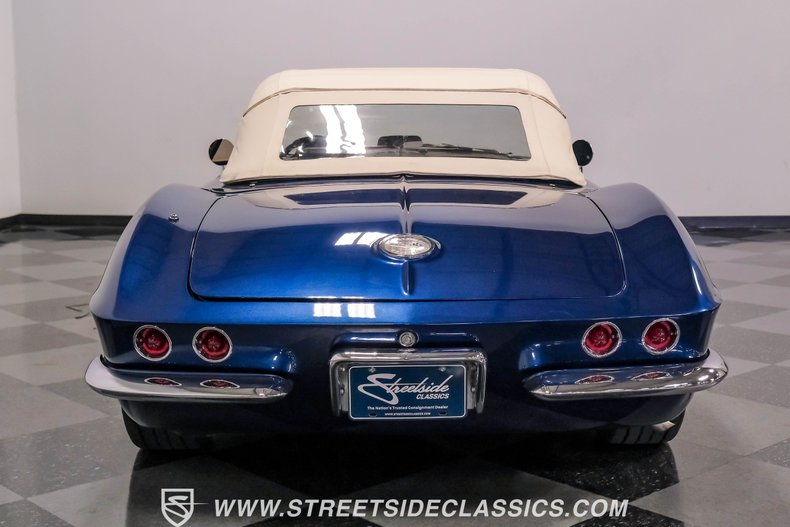 Unknown-Corvette-1961-Lemans-Blue-Black-13