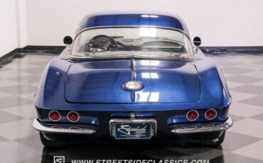 Unknown-Corvette-1961-Lemans-Blue-Black-14