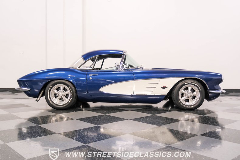 Unknown-Corvette-1961-Lemans-Blue-Black-19