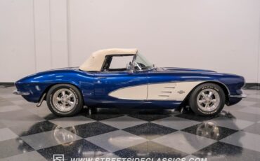 Unknown-Corvette-1961-Lemans-Blue-Black-20