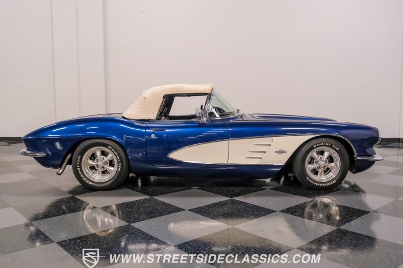 Unknown-Corvette-1961-Lemans-Blue-Black-20