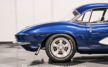 Unknown-Corvette-1961-Lemans-Blue-Black-21