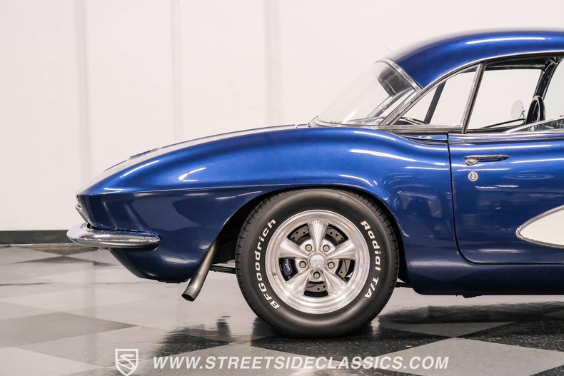 Unknown-Corvette-1961-Lemans-Blue-Black-21