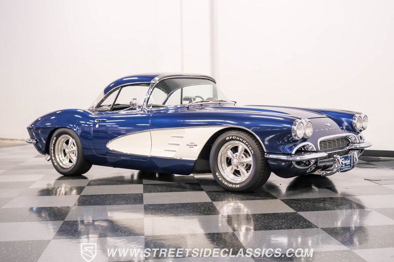 Unknown-Corvette-1961-Lemans-Blue-Black-23