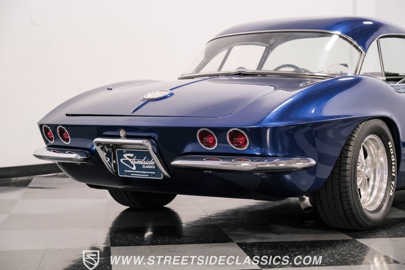 Unknown-Corvette-1961-Lemans-Blue-Black-30