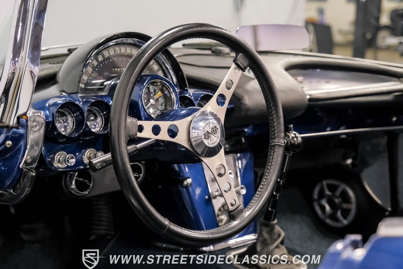 Unknown-Corvette-1961-Lemans-Blue-Black-38