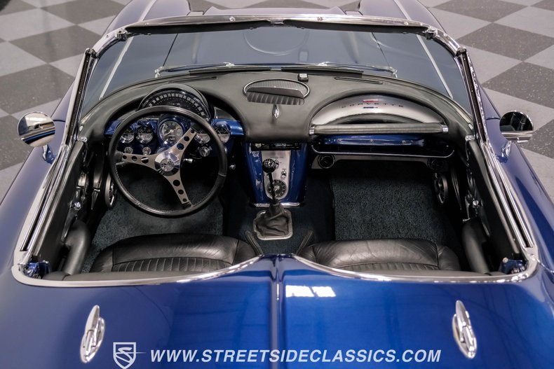 Unknown-Corvette-1961-Lemans-Blue-Black-5