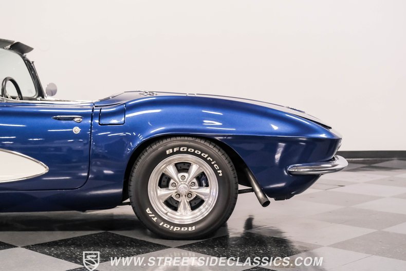 Unknown-Corvette-1961-Lemans-Blue-Black-8