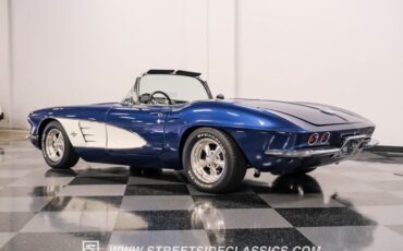 Unknown-Corvette-1961-Lemans-Blue-Black-9