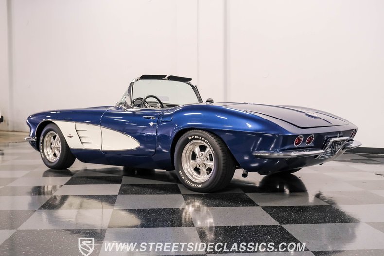Unknown-Corvette-1961-Lemans-Blue-Black-9
