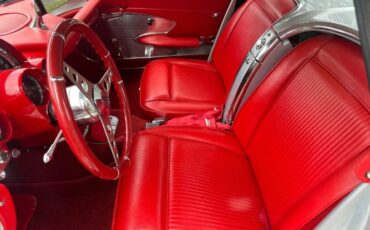 Unknown-Corvette-1961-Metallic-Root-Beer-1