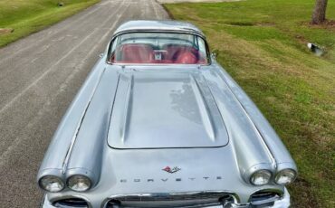 Unknown-Corvette-1961-Metallic-Root-Beer-19