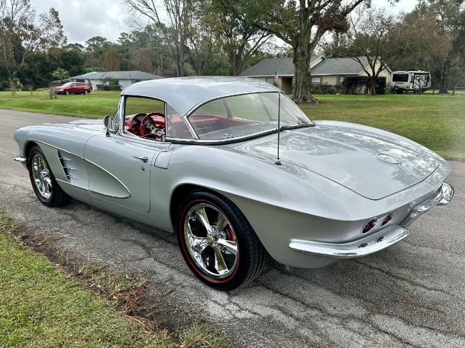 Unknown-Corvette-1961-Metallic-Root-Beer-22