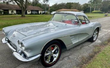 Unknown-Corvette-1961-Metallic-Root-Beer-8