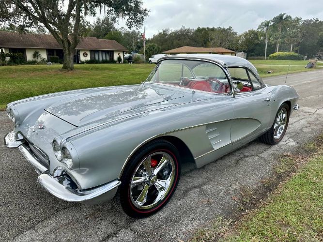 Unknown-Corvette-1961-Metallic-Root-Beer-8